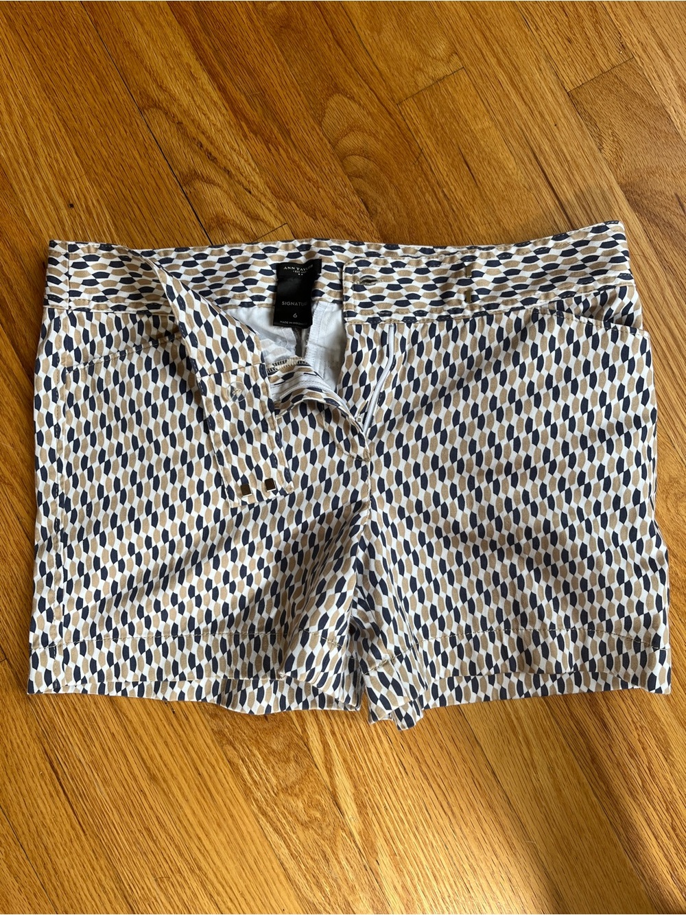Ann Taylor Navy and Cream Geometric Print Shorts